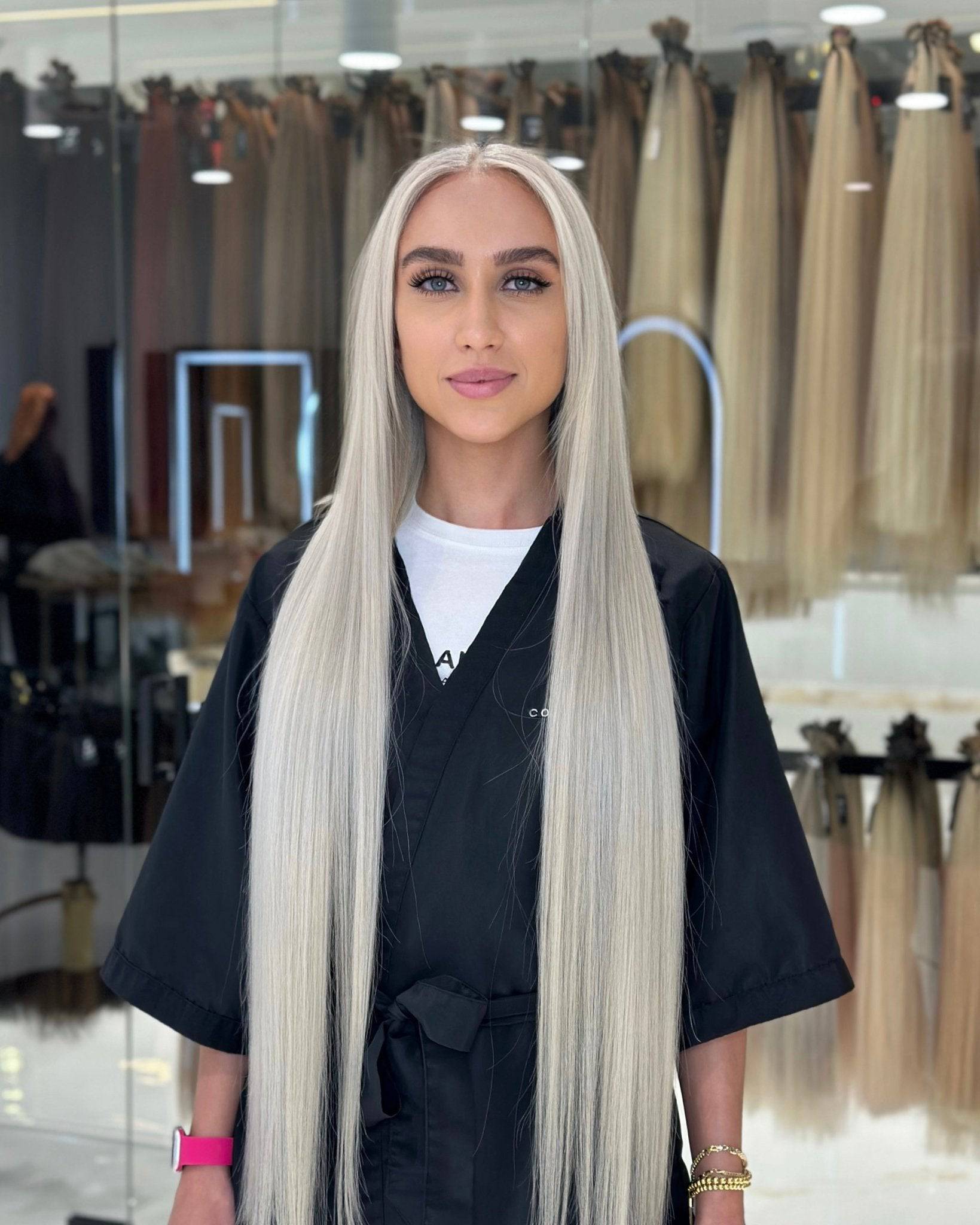 Tape-In Platinum Blonde #11.2 Solid color swatch detail