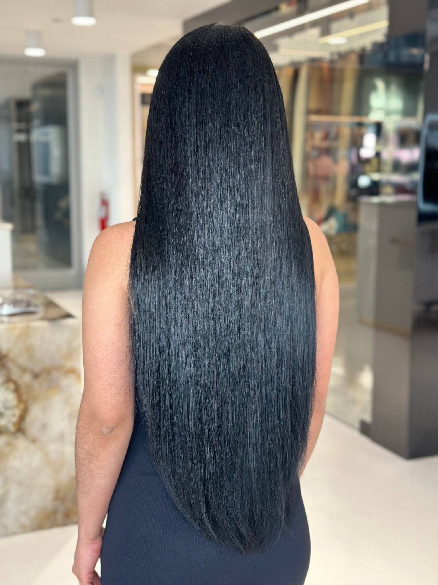 Clip-In Jet Black #1 Solid — close-up detail