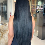 Tape-In Jet Black #1 Solid — close-up detail